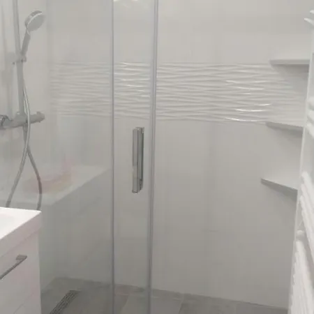 Apartman T2 La Faviere, A 150 M De La Mer, Garage, Piscine *