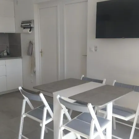 T2 La Faviere, A 150 M De La Mer, Garage, Piscine * Bormes-les-Mimosas