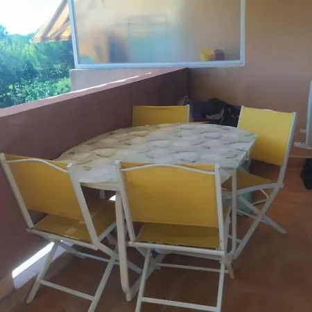 T2 La Faviere, A 150 M De La Mer, Garage, Piscine *