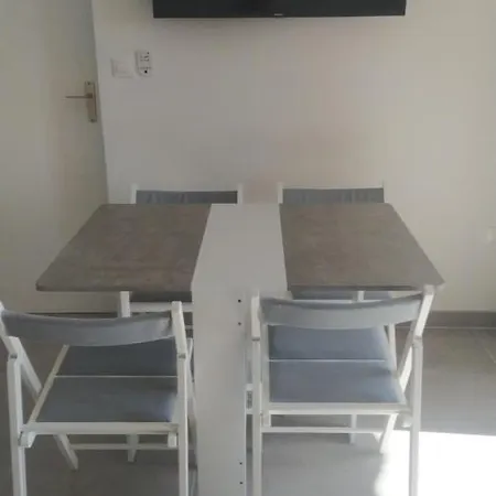 Apartman T2 La Faviere, A 150 M De La Mer, Garage, Piscine *