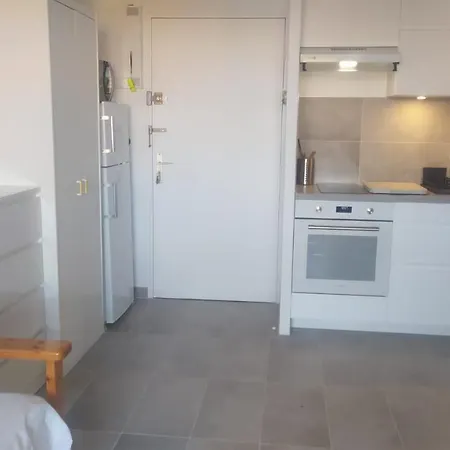 Apartman T2 La Faviere, A 150 M De La Mer, Garage, Piscine *